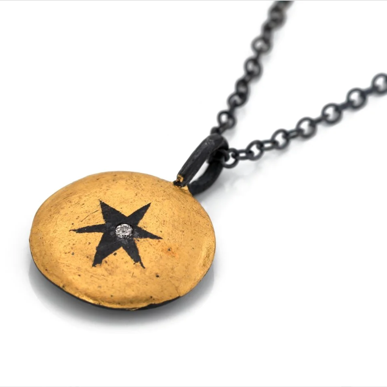Antique Star Round Pendant Necklace