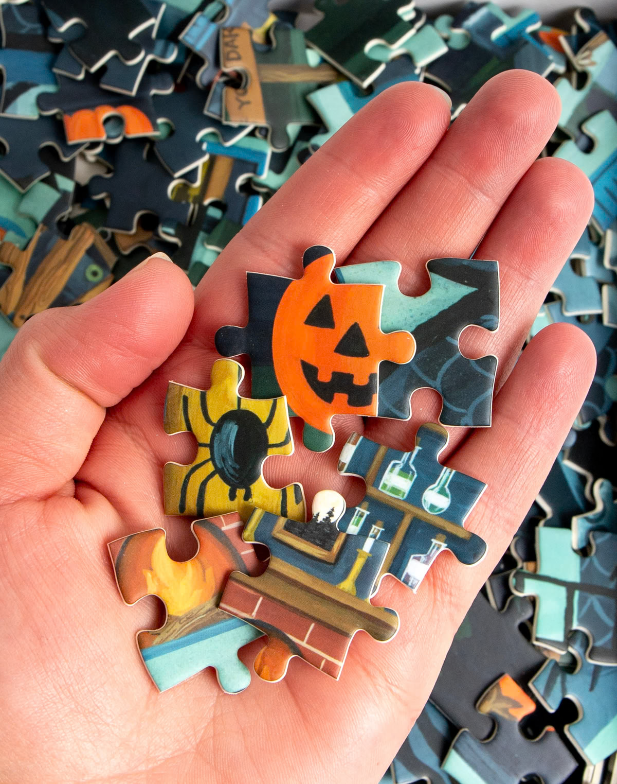 Halloween House 500 Piece Puzzle