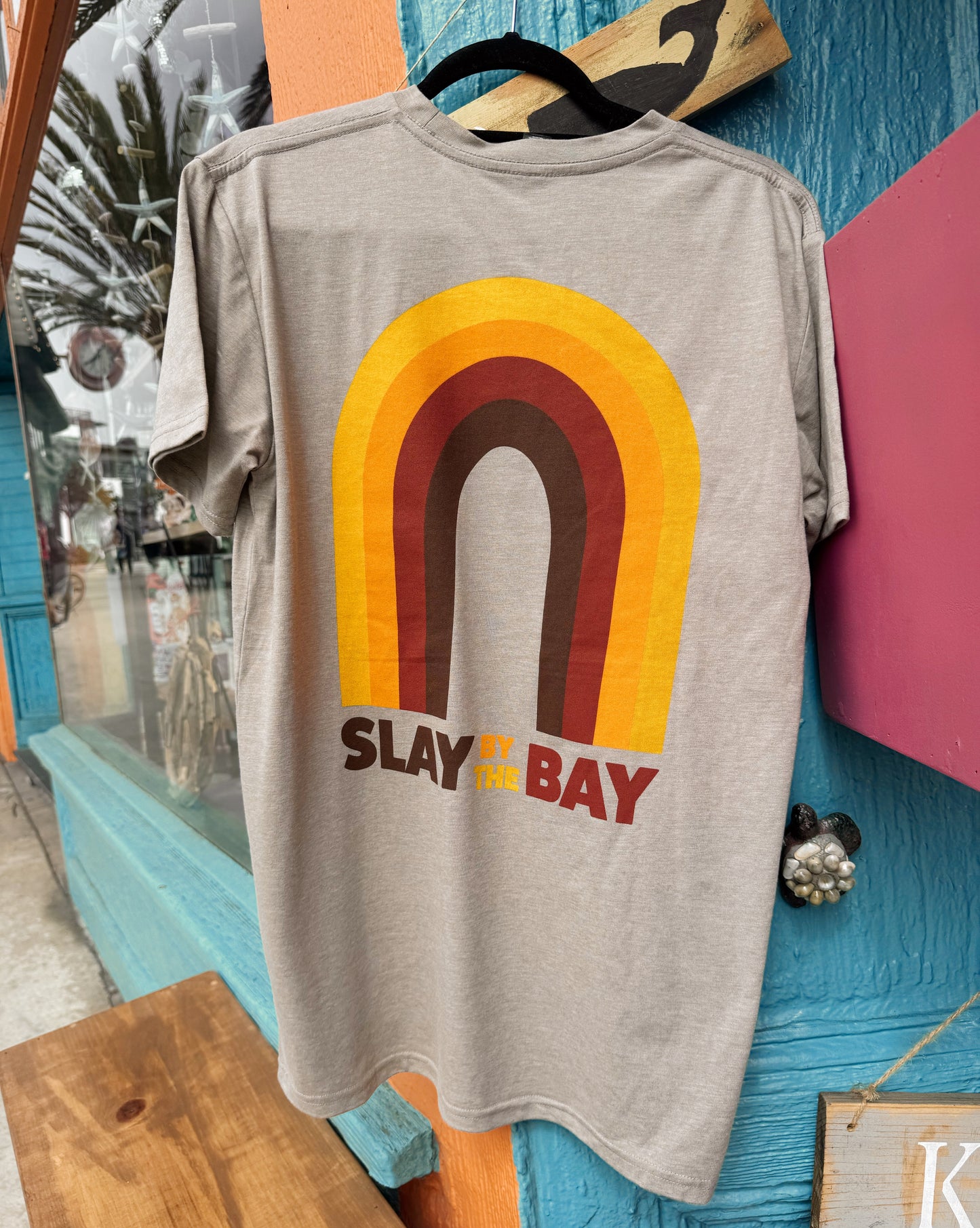 Slay the Bay T-shirt / Light Grey