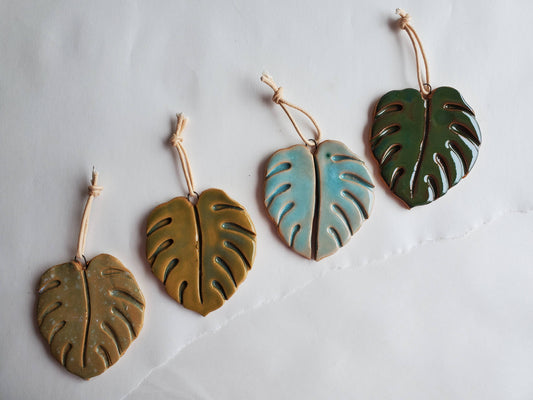 Monstera leaf ornament